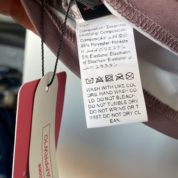 Skull 💀 Top Size Small NWT - Picture 6 of 6